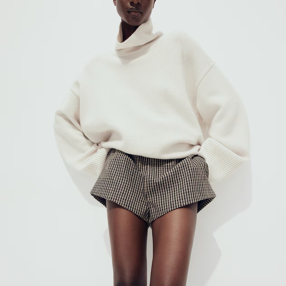 H&M wool cashmere blend cream turtleneck sweater small